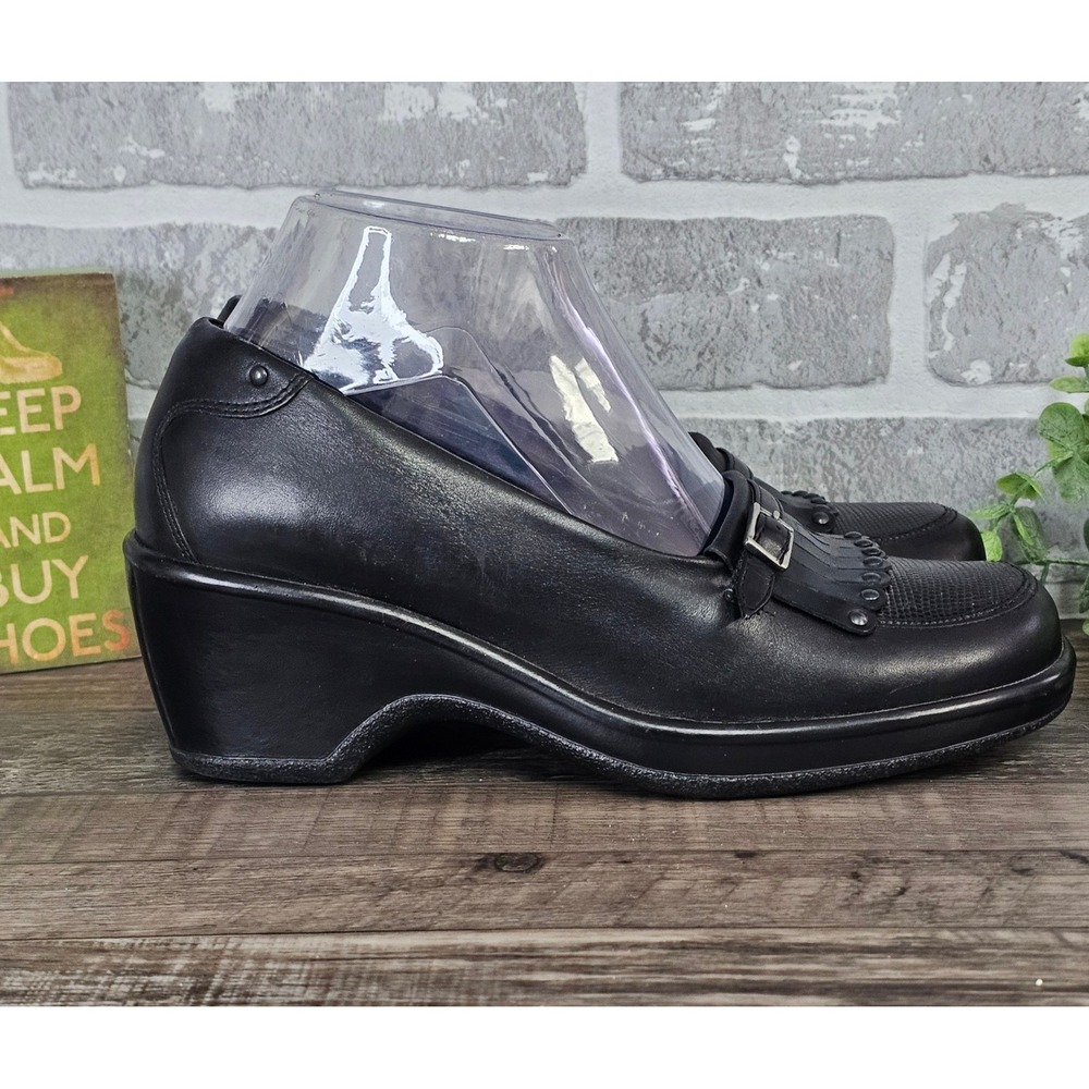 Dansko Black Leather Wedge Loafers Kiltie Fringe Buckle EU 38 Comfort Shoes - Picture 2 of 8